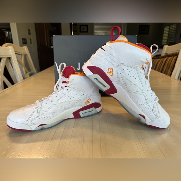 EUC - Authentic Nike Air Jordan Jumpman MVP’s Size 9 with Box - Picture 7 of 16